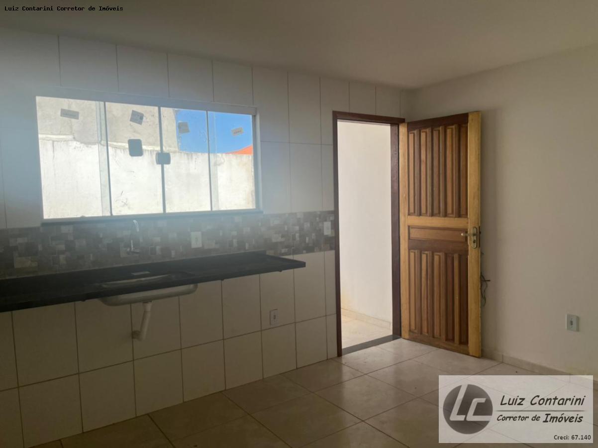 Casa à venda com 2 quartos, 100m² - Foto 9