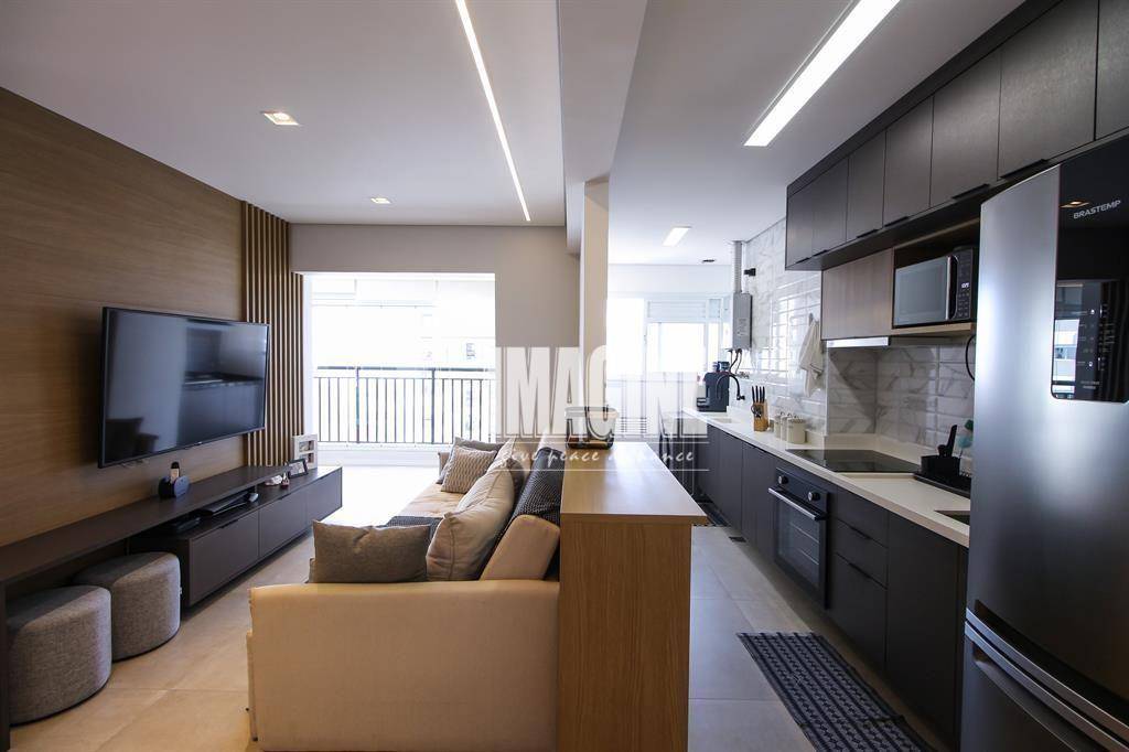 Apartamento à venda com 2 quartos, 70m² - Foto 2