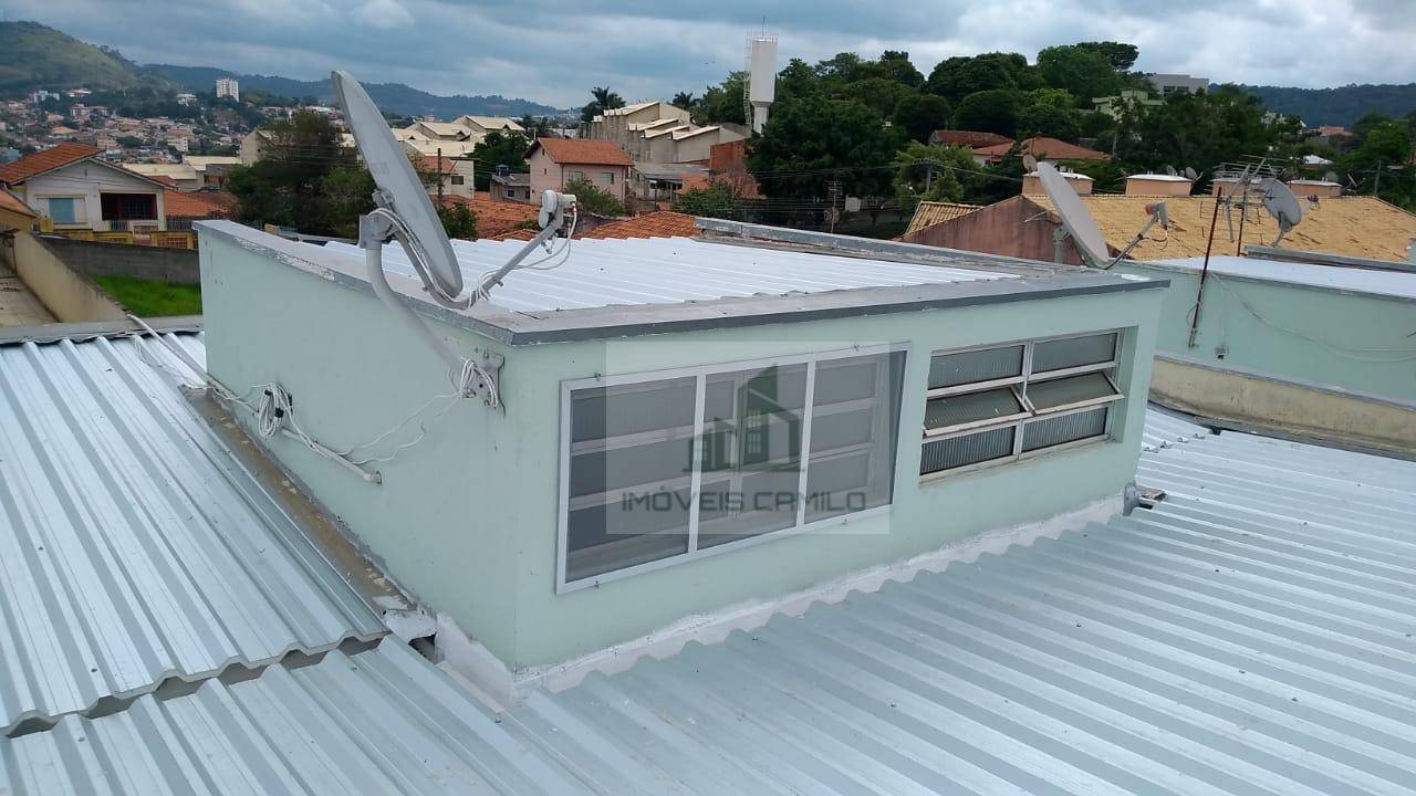 Casa à venda com 3 quartos, 94m² - Foto 4