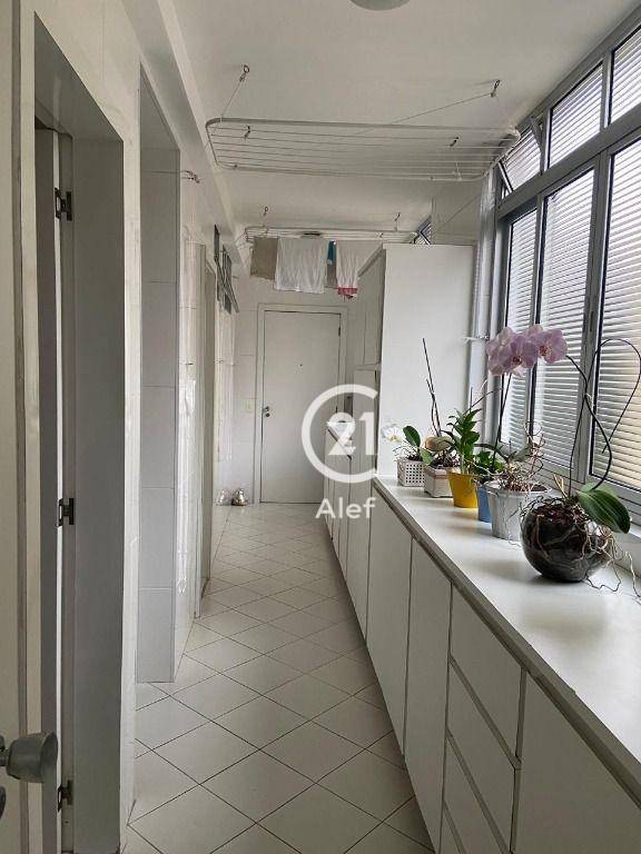 Apartamento à venda com 3 quartos, 220m² - Foto 22