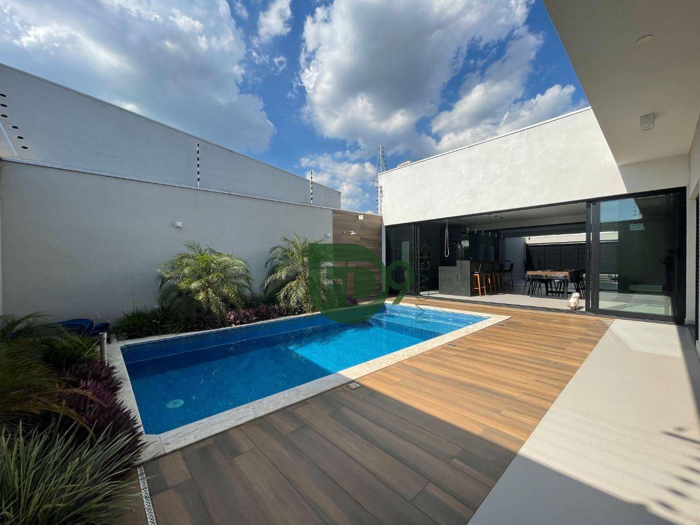 Casa à venda com 3 quartos, 252m² - Foto 2