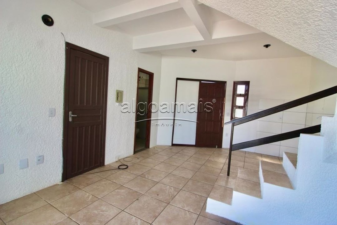 Casa à venda com 2 quartos, 65m² - Foto 4