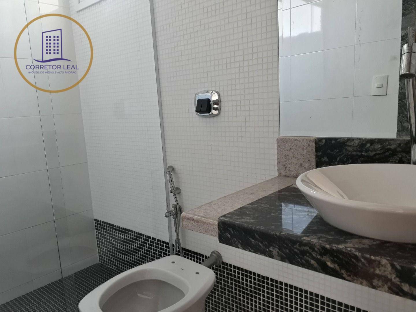 Apartamento à venda com 2 quartos, 70m² - Foto 10