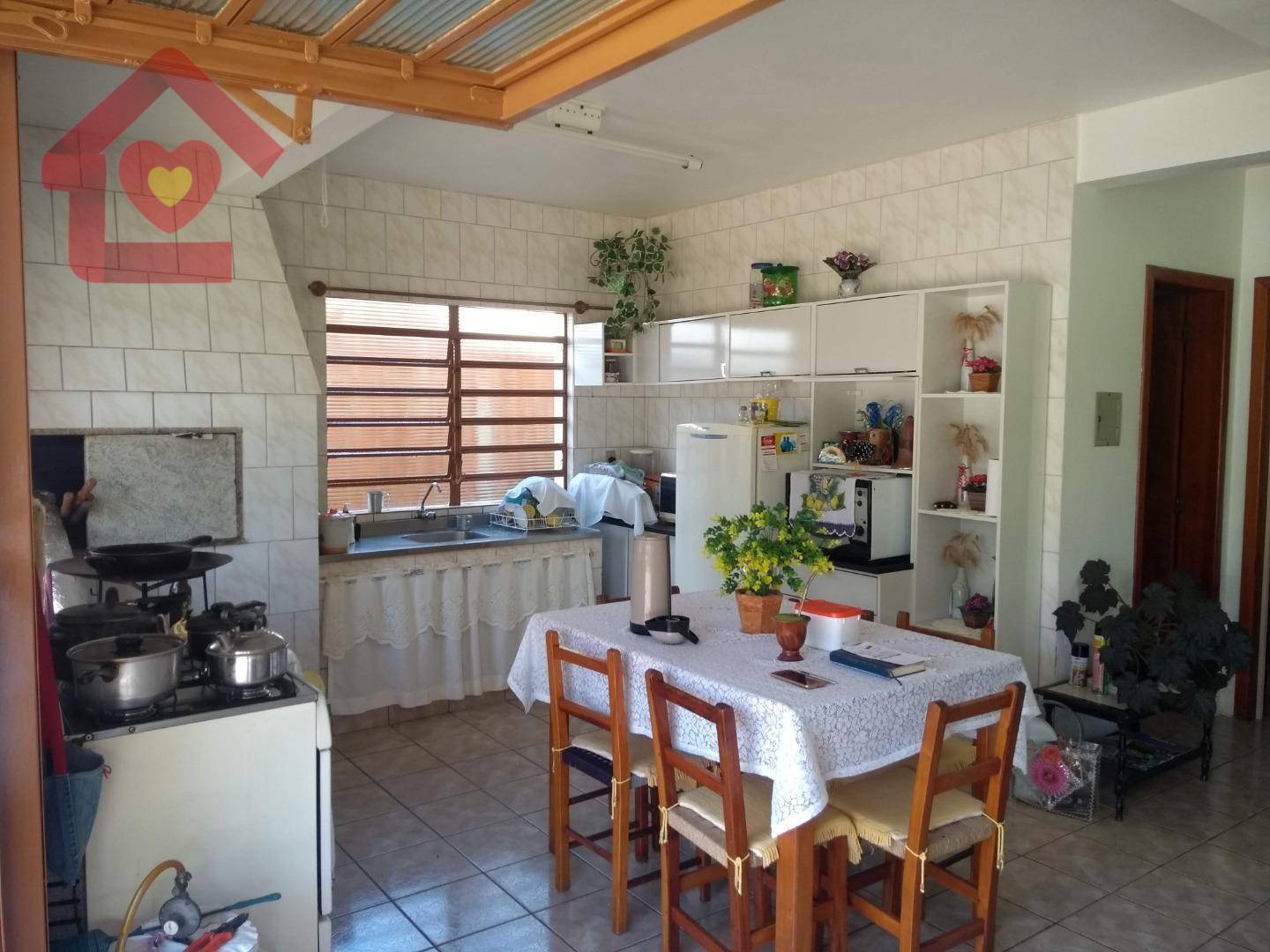 Casa à venda com 3 quartos, 144m² - Foto 4