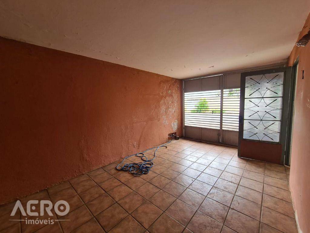 Casa à venda com 3 quartos, 210m² - Foto 20