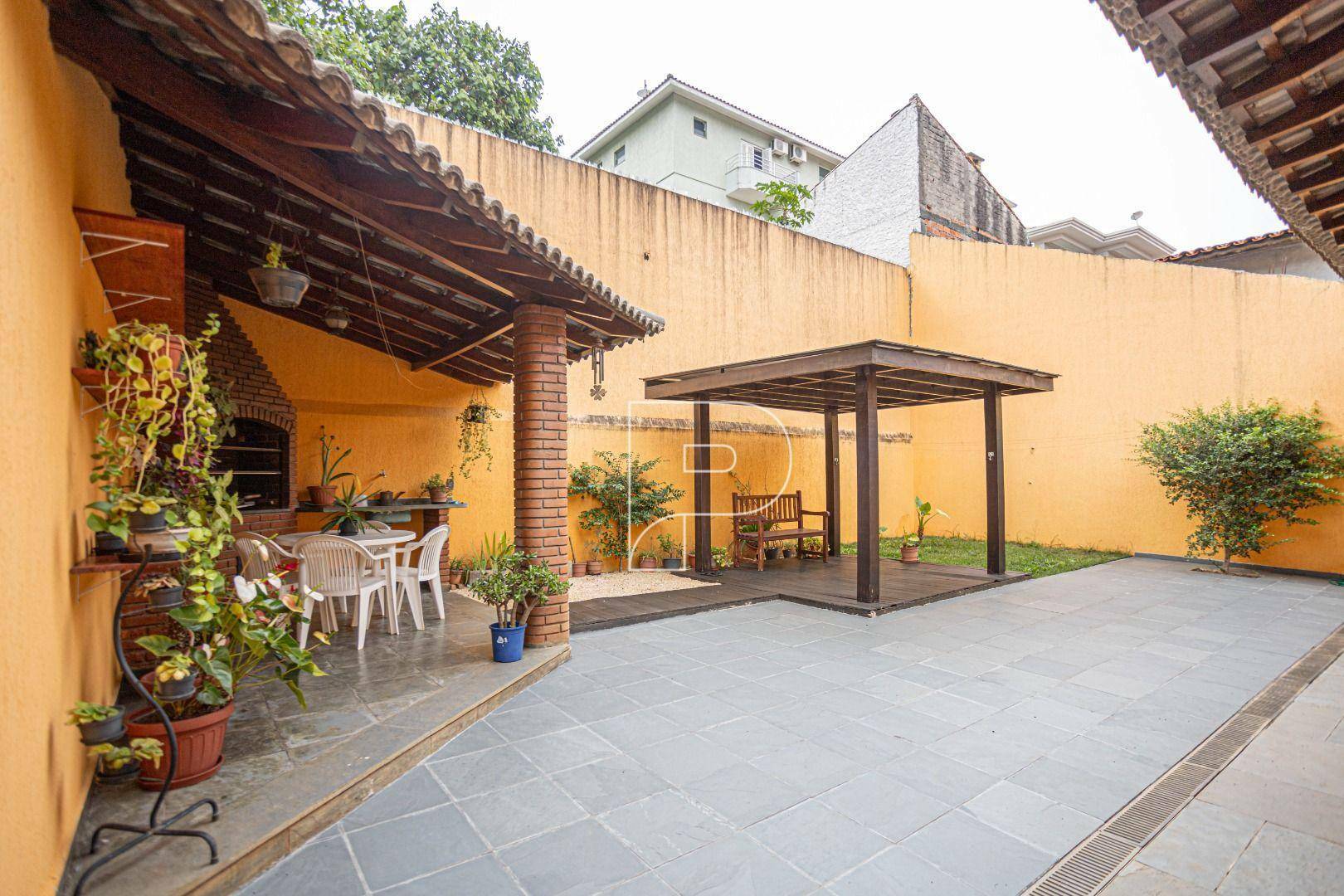 Casa de Condomínio à venda com 4 quartos, 246m² - Foto 42