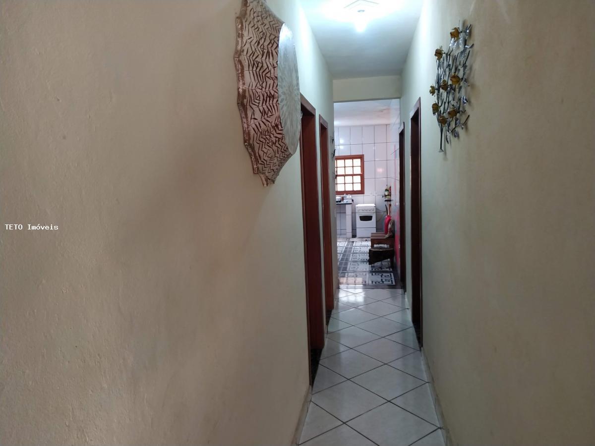 Casa à venda com 3 quartos, 250m² - Foto 15