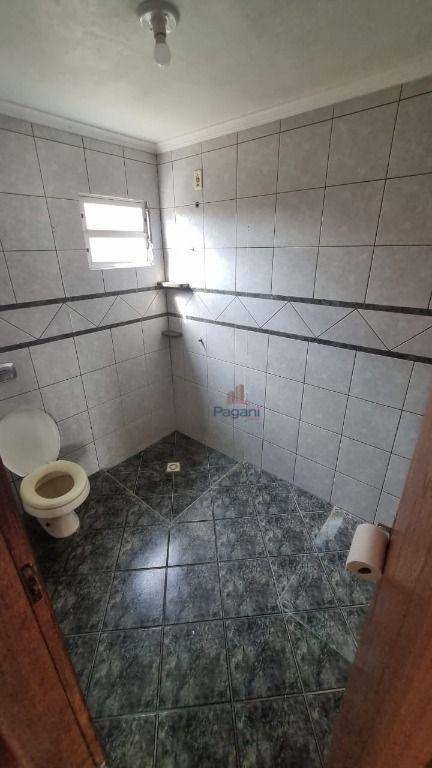 Casa à venda com 5 quartos, 200m² - Foto 3