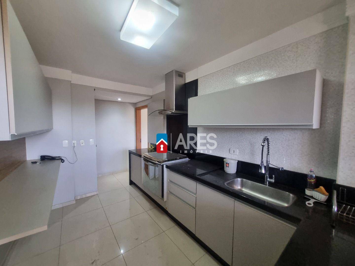 Apartamento para alugar com 4 quartos, 236m² - Foto 6