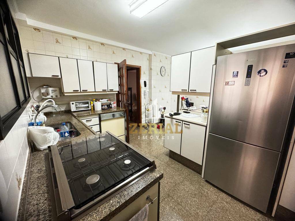 Apartamento à venda com 3 quartos, 177m² - Foto 10