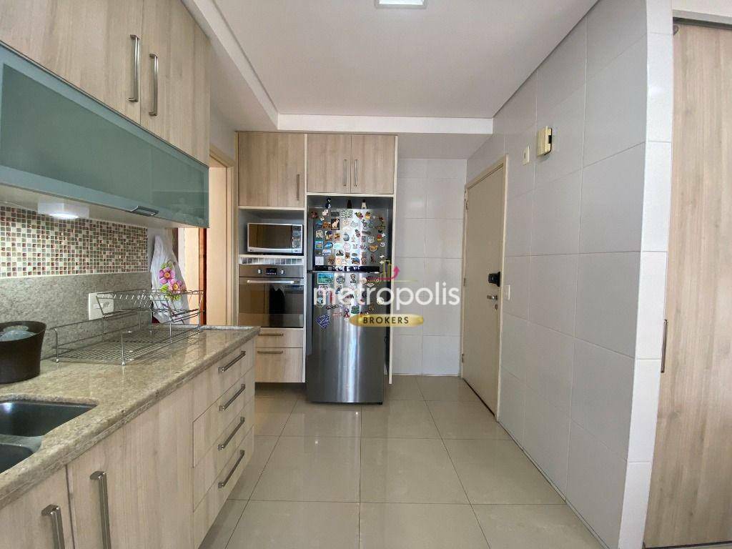 Apartamento para alugar com 3 quartos, 144m² - Foto 15