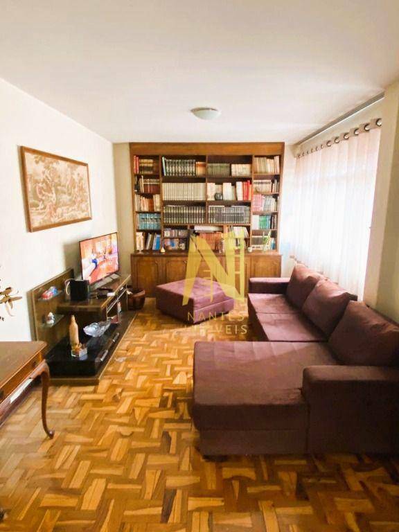 Apartamento à venda com 3 quartos, 160m² - Foto 1