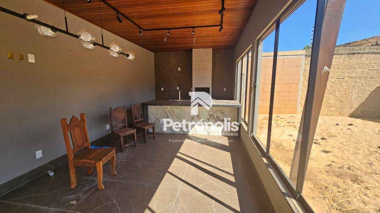 Casa à venda com 5 quartos, 350m² - Foto 10