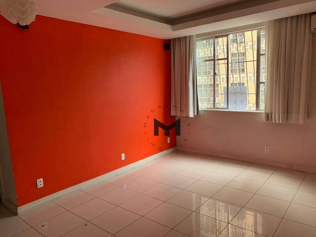 Apartamento à venda com 3 quartos, 100m² - Foto 1