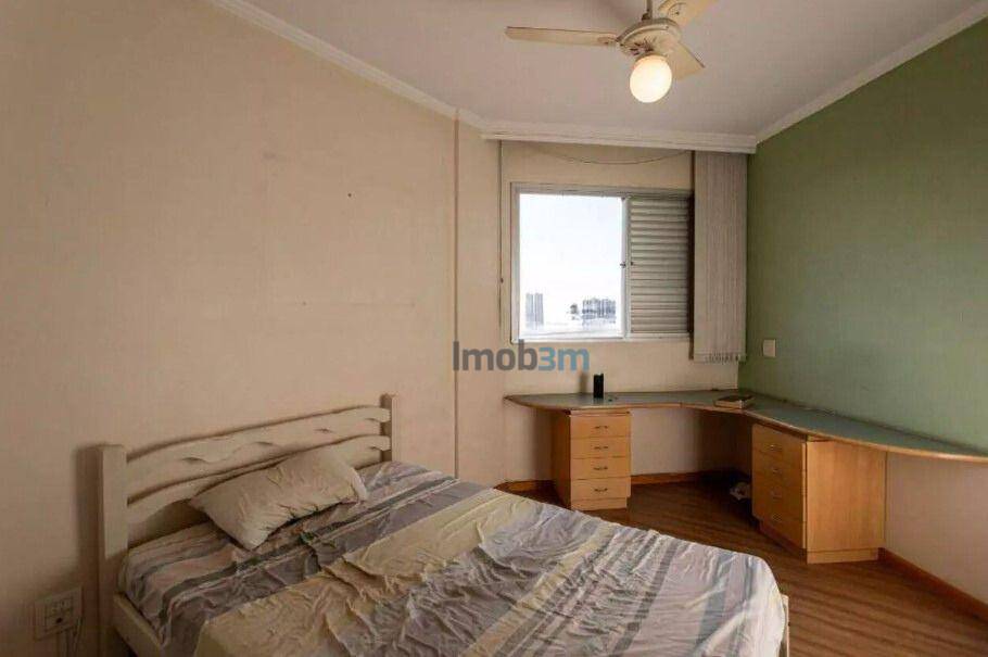 Apartamento à venda com 3 quartos, 111m² - Foto 12