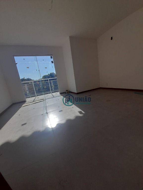 Casa à venda com 3 quartos, 130m² - Foto 10