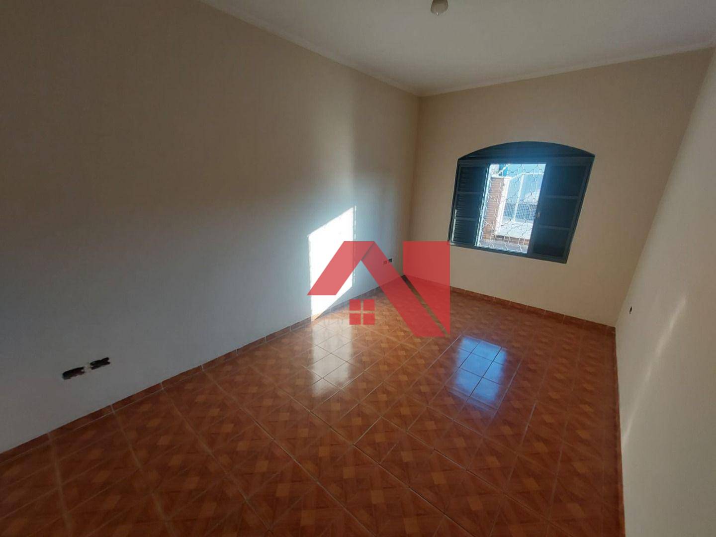 Casa à venda com 2 quartos, 60m² - Foto 5