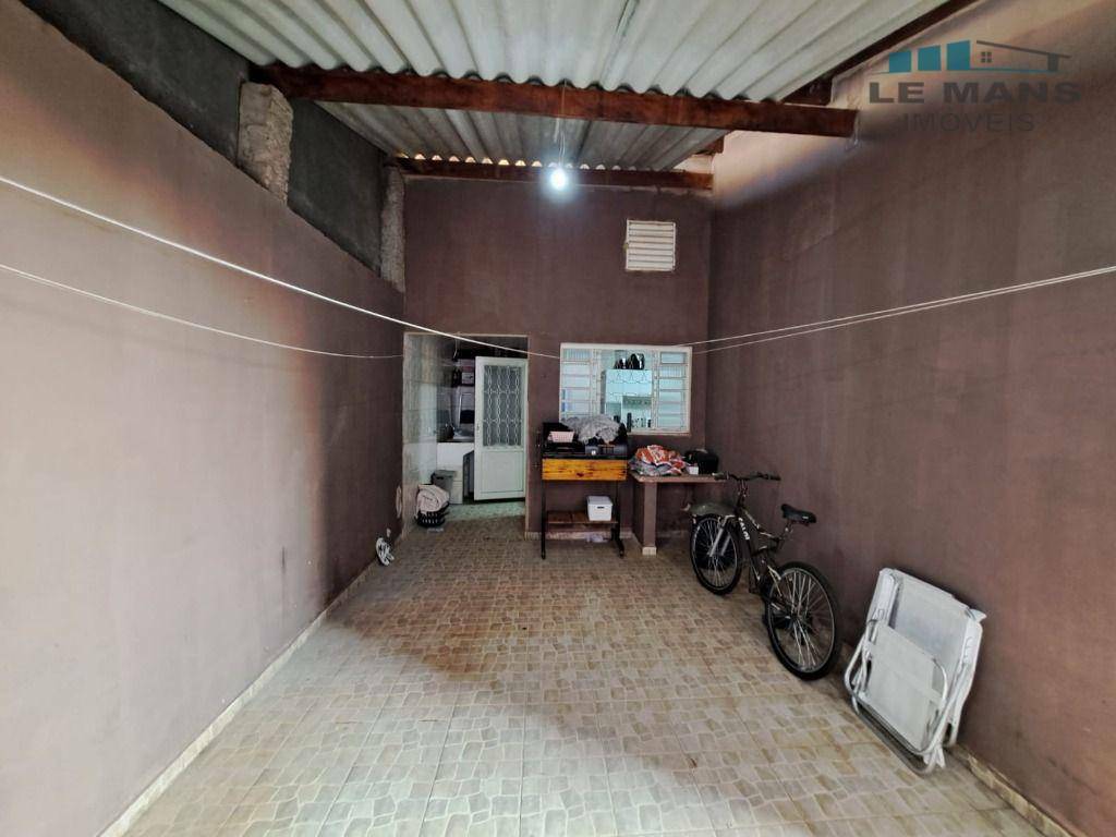 Casa à venda com 3 quartos, 105m² - Foto 12