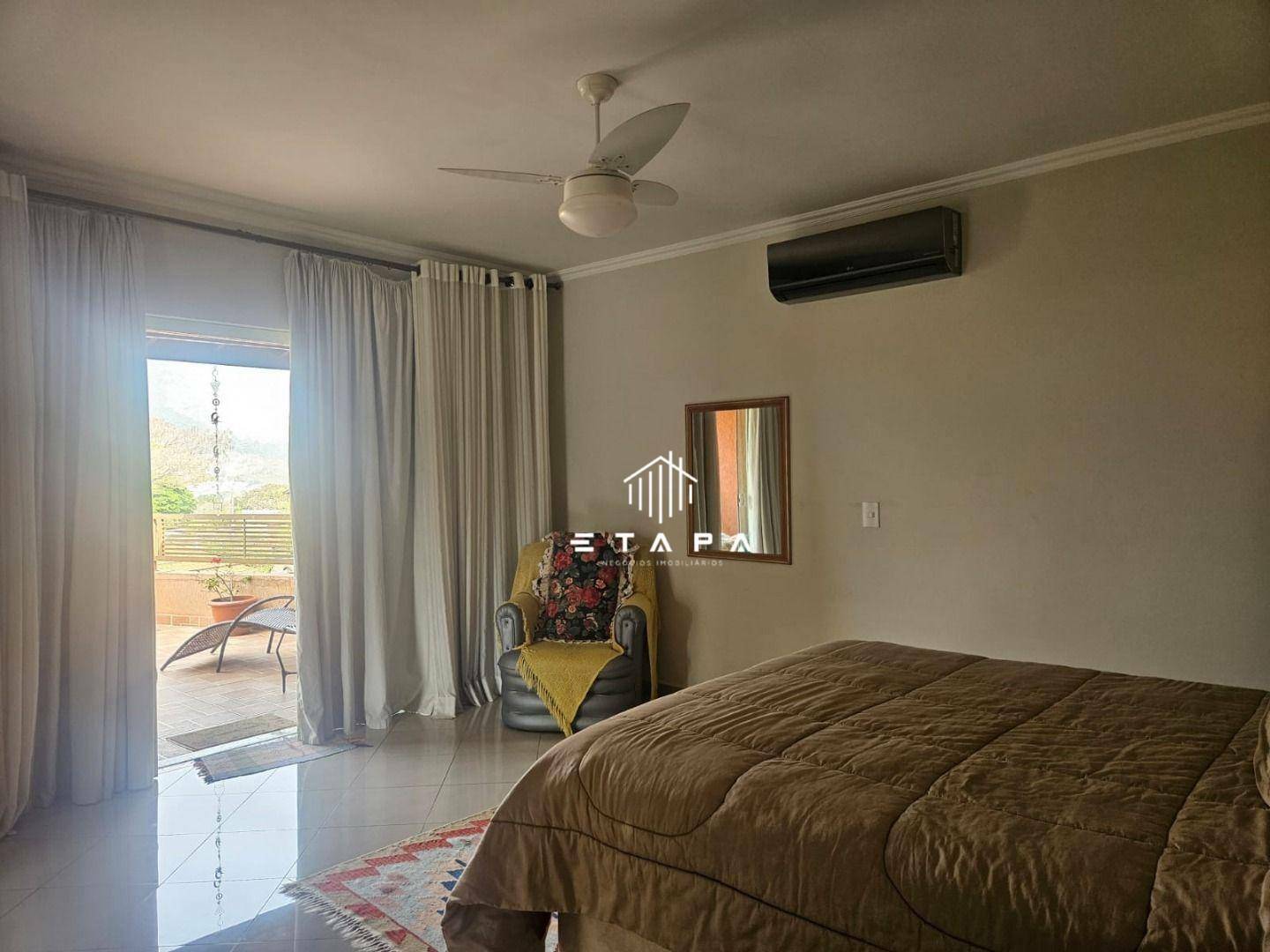 Casa à venda com 4 quartos, 330m² - Foto 30