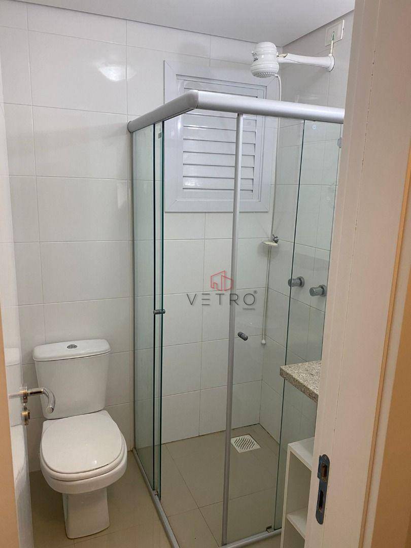 Apartamento à venda com 2 quartos, 72m² - Foto 4