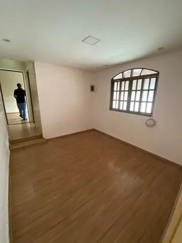 Sobrado à venda com 4 quartos, 250m² - Foto 4