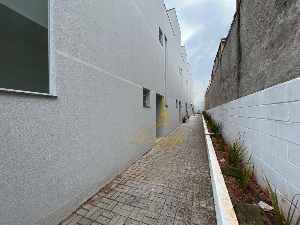 Casa à venda com 2 quartos, 72m² - Foto 6