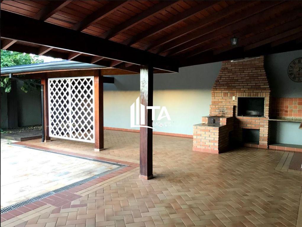 Casa para alugar com 5 quartos, 350m² - Foto 37
