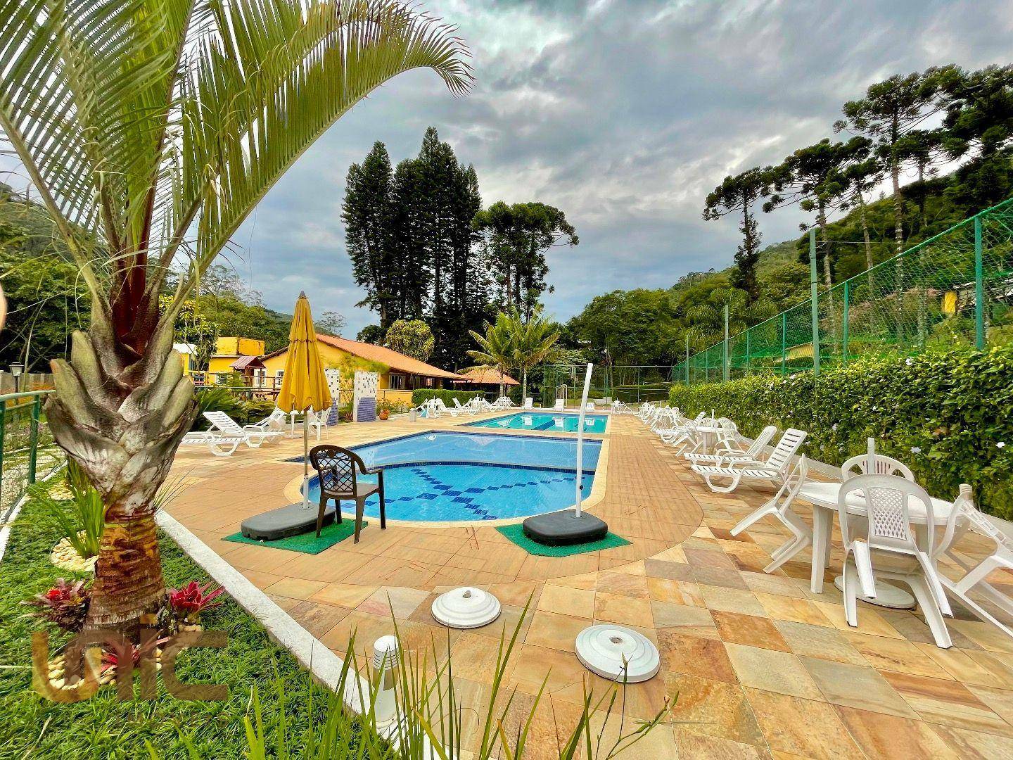 Casa de Condomínio à venda com 3 quartos, 200m² - Foto 33