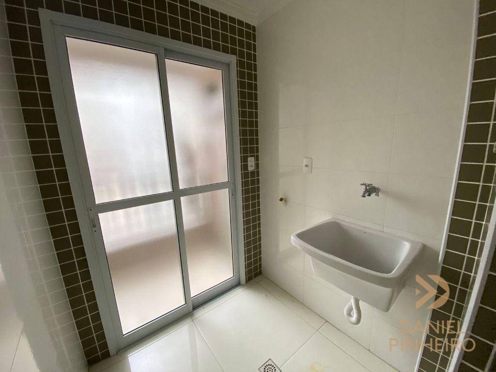 Apartamento à venda com 2 quartos, 67m² - Foto 14