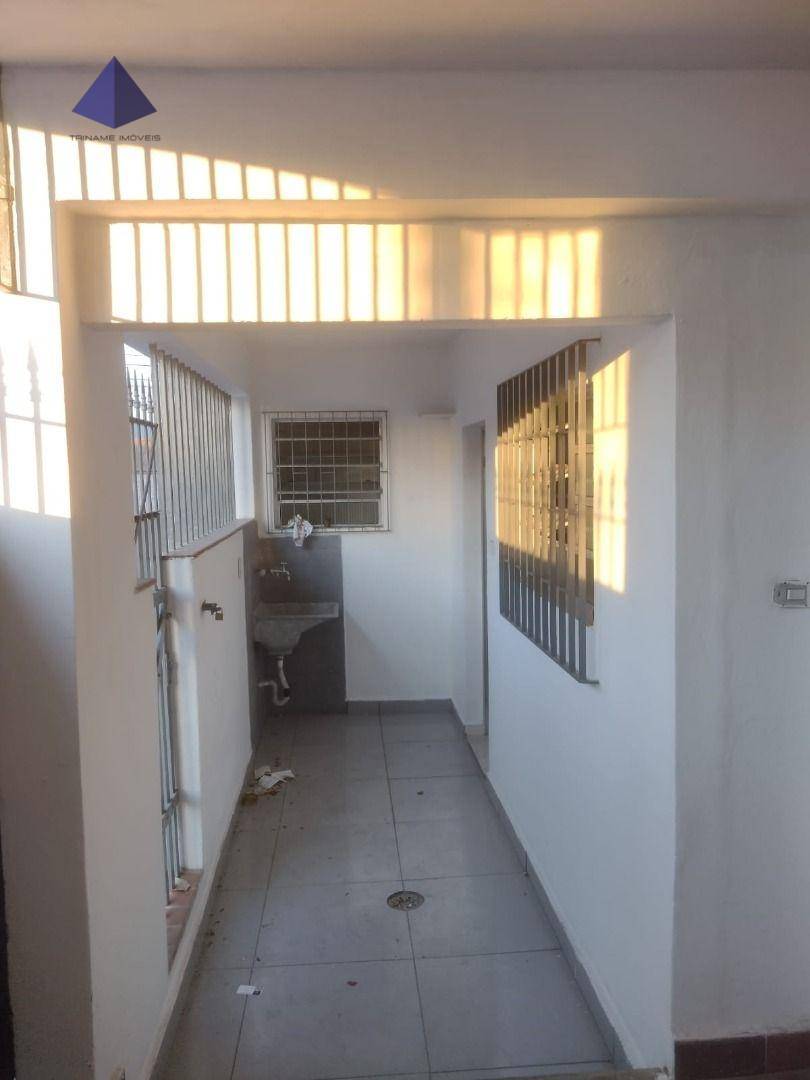 Casa à venda com 2 quartos, 180m² - Foto 12