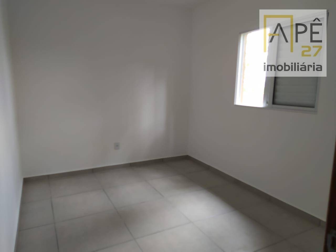 Casa à venda com 2 quartos, 55m² - Foto 12