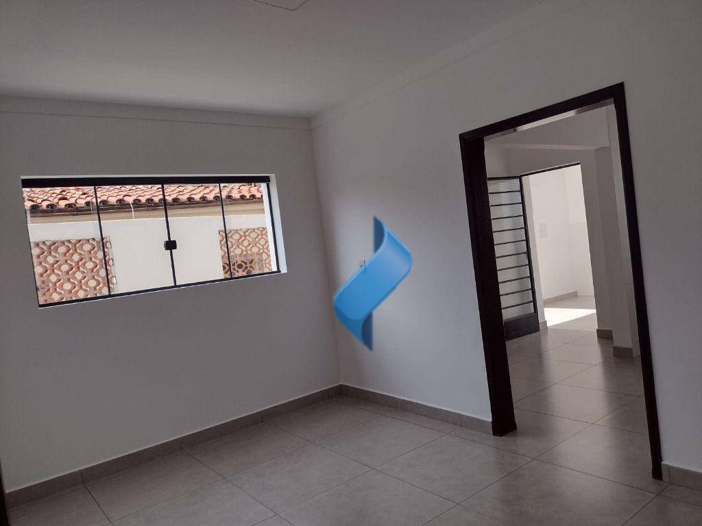 Casa à venda com 3 quartos, 280m² - Foto 14