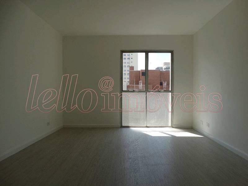 Apartamento para alugar com 2 quartos, 75m² - Foto 2