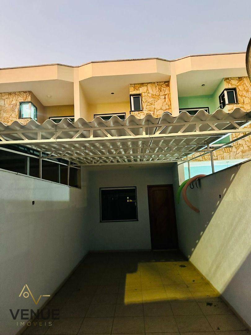 Sobrado à venda com 2 quartos, 78m² - Foto 1