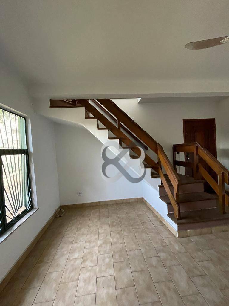 Casa à venda com 4 quartos, 200m² - Foto 11