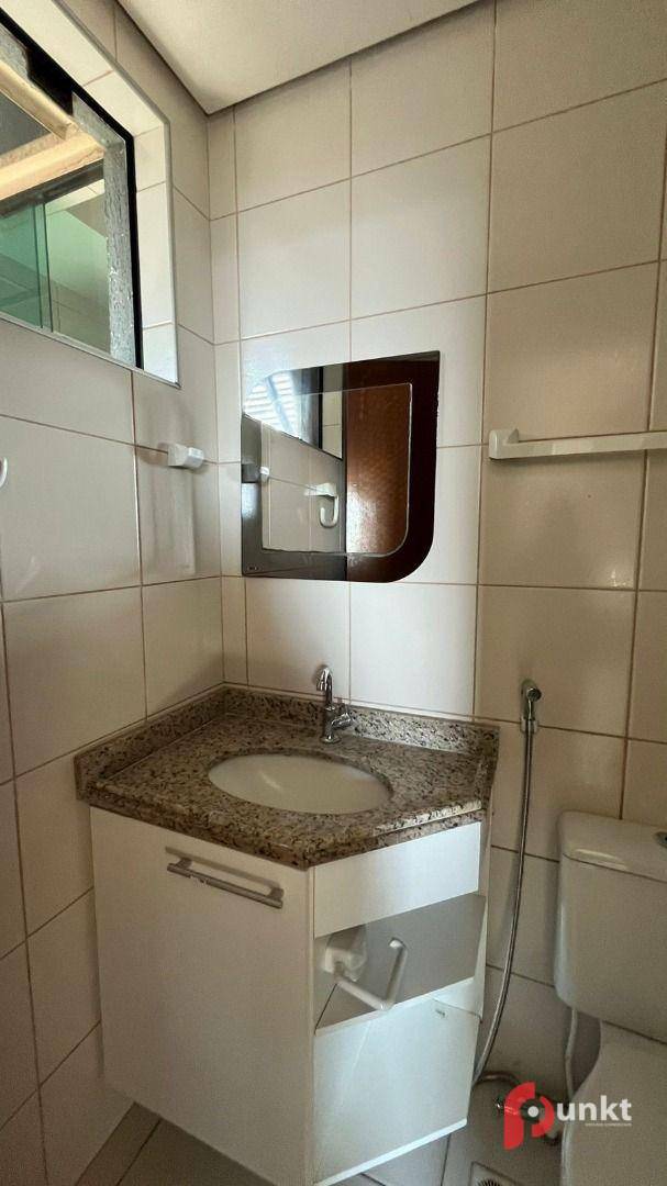 Apartamento para alugar com 3 quartos, 95m² - Foto 12