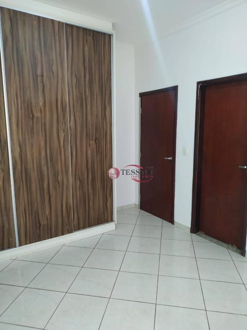 Casa à venda com 4 quartos, 450m² - Foto 21