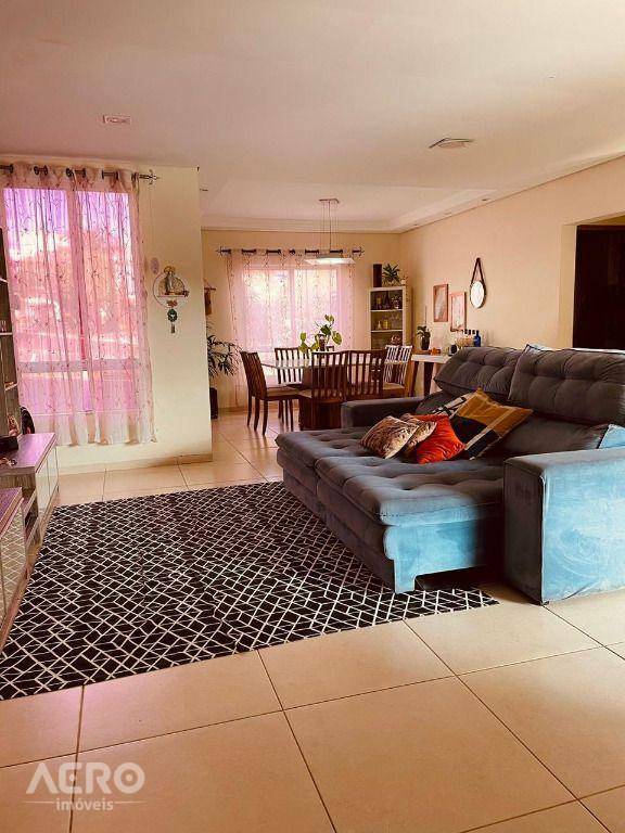 Casa de Condomínio à venda com 3 quartos, 247m² - Foto 4