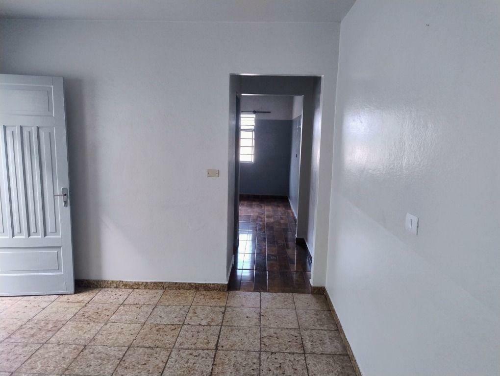 Casa à venda e aluguel com 1 quarto, 68m² - Foto 6