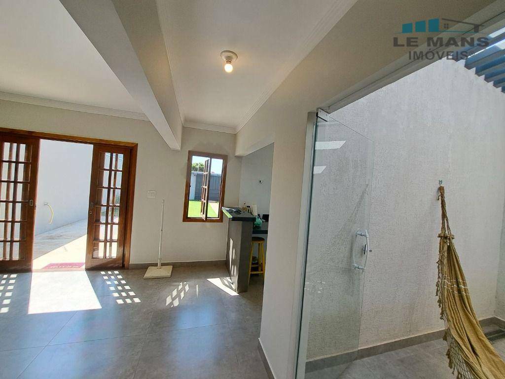 Casa à venda com 2 quartos, 75m² - Foto 5