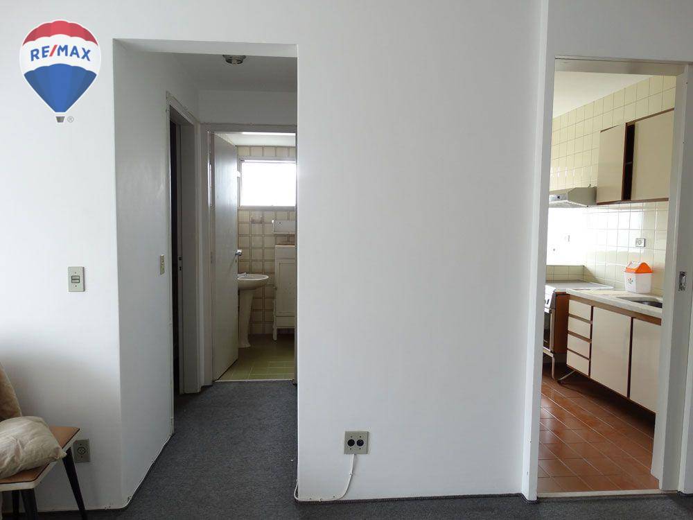 Apartamento para alugar com 1 quarto, 48m² - Foto 13