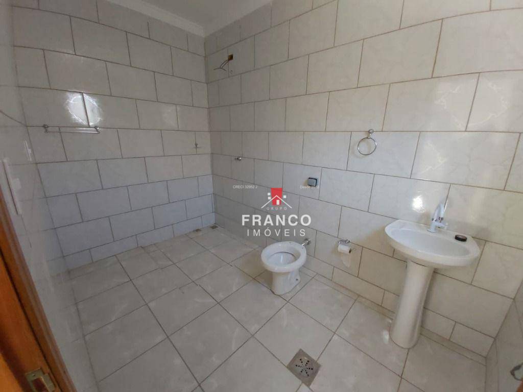 Casa à venda com 6 quartos, 300m² - Foto 13