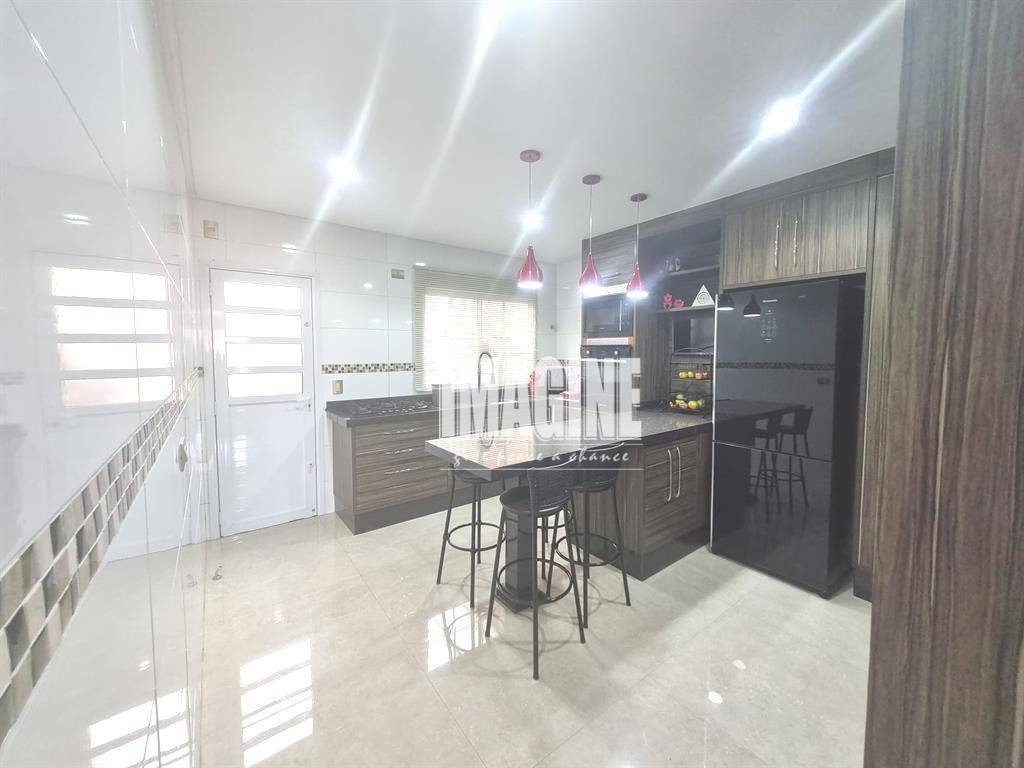 Sobrado à venda com 3 quartos, 120m² - Foto 3