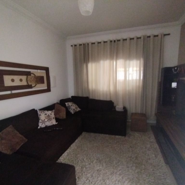 Casa à venda com 4 quartos, 267m² - Foto 2