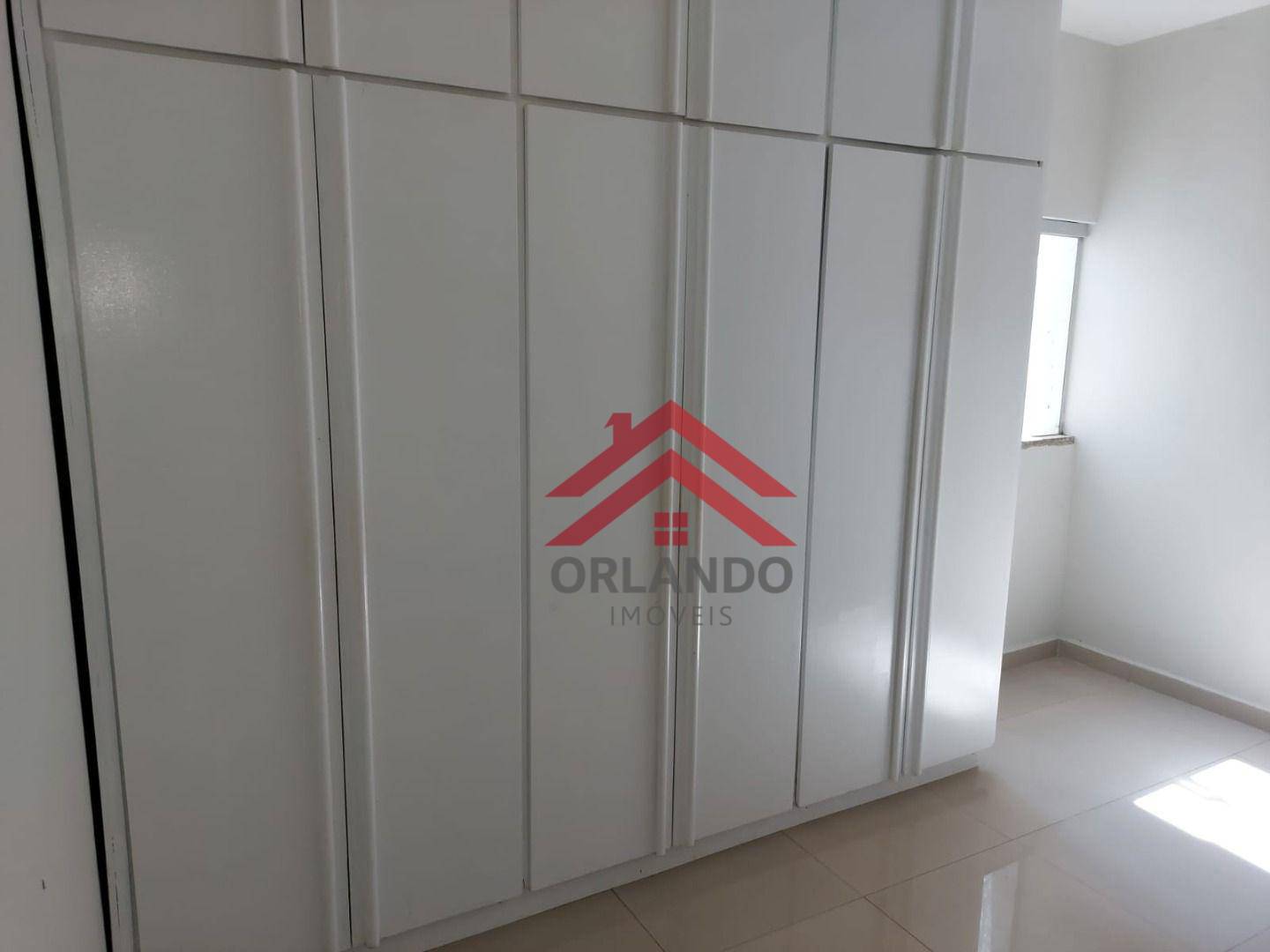 Casa à venda com 3 quartos, 215m² - Foto 8