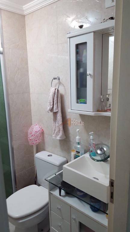 Apartamento à venda com 2 quartos, 50m² - Foto 33