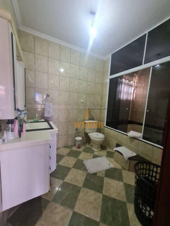 Sobrado à venda com 3 quartos, 390m² - Foto 24