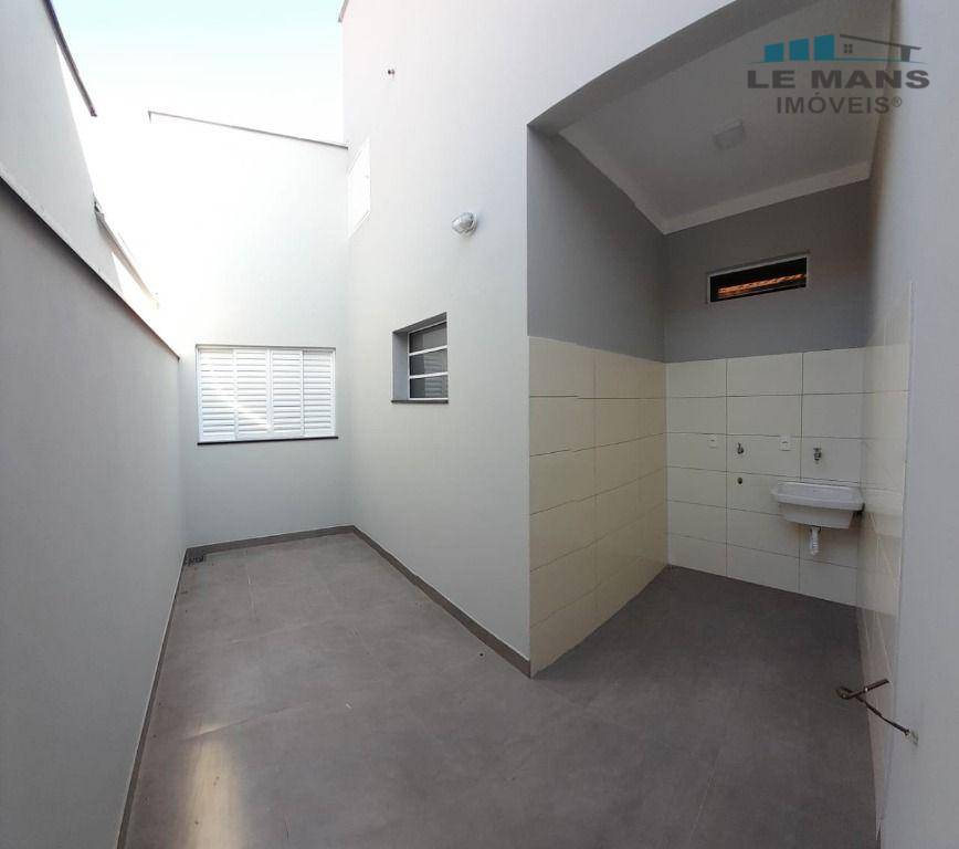 Casa à venda com 2 quartos, 110m² - Foto 5