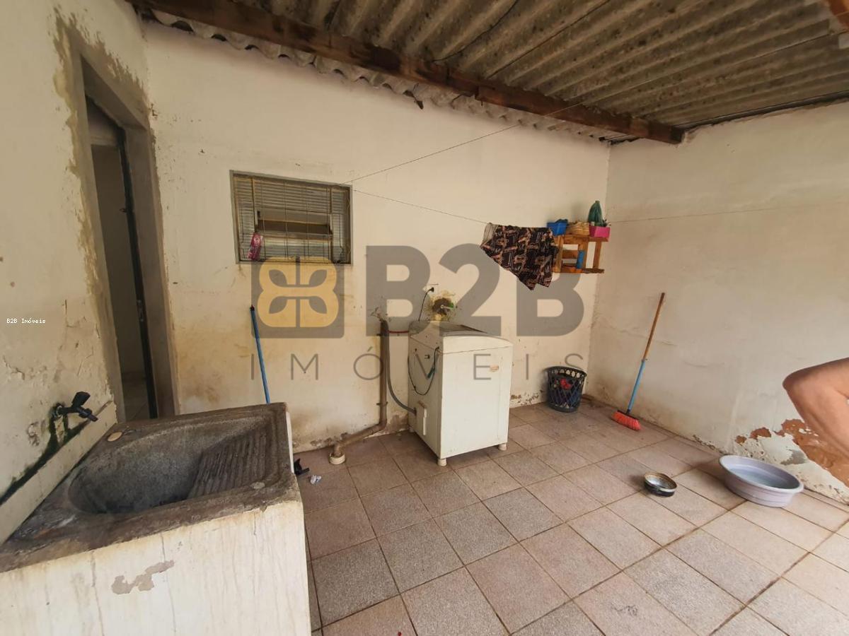 Casa à venda com 3 quartos, 191m² - Foto 8