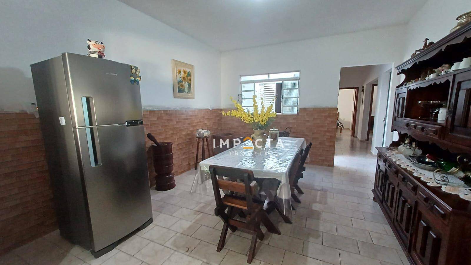 Casa à venda com 3 quartos, 170m² - Foto 4